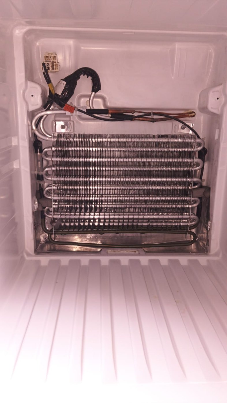 Repairing a refrigerator evaporator cooling coil in Dubai